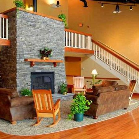 Chief Logan Lodge Hotel&Conference Bagian luar foto