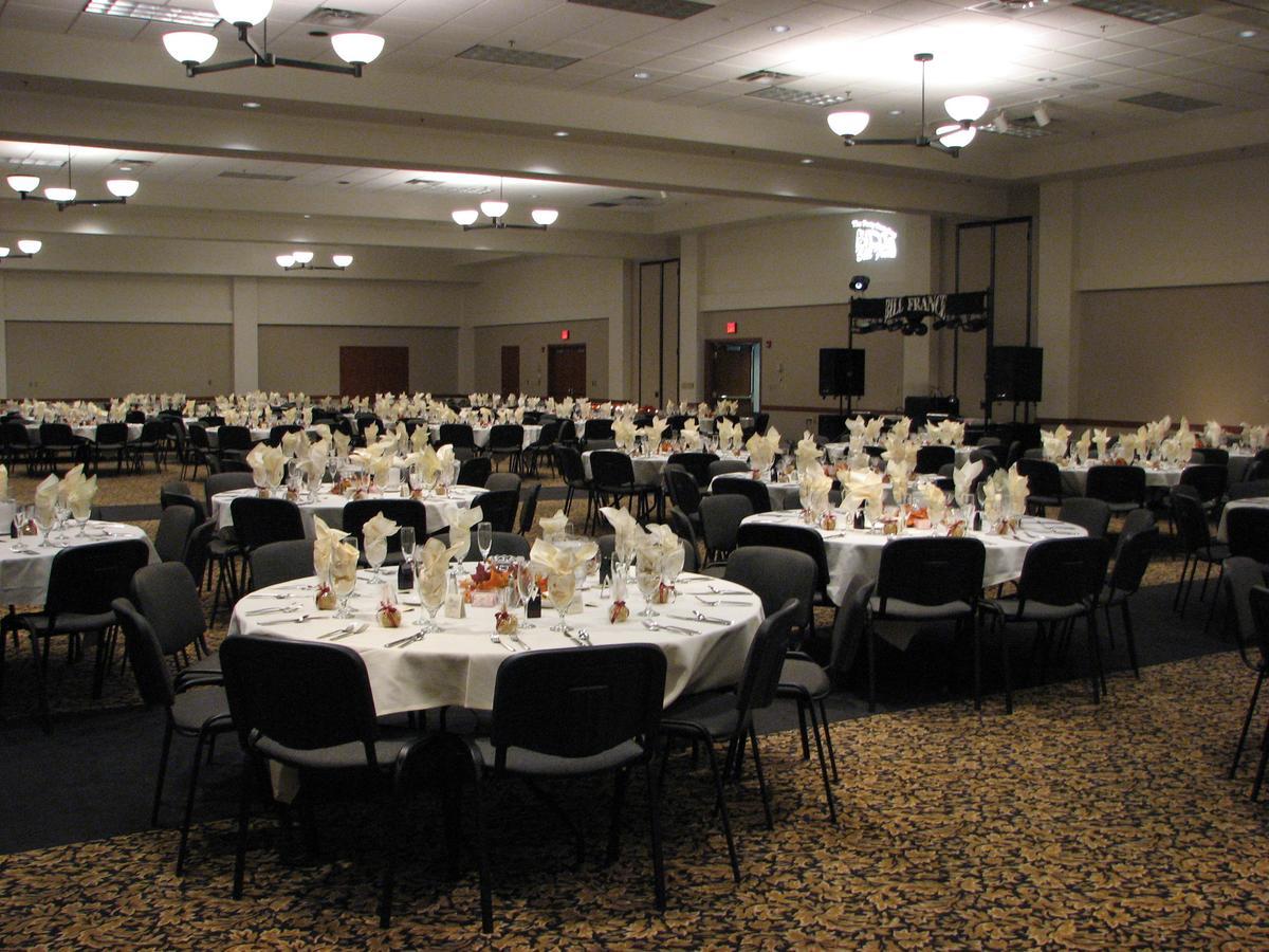 Chief Logan Lodge Hotel&Conference Bagian luar foto