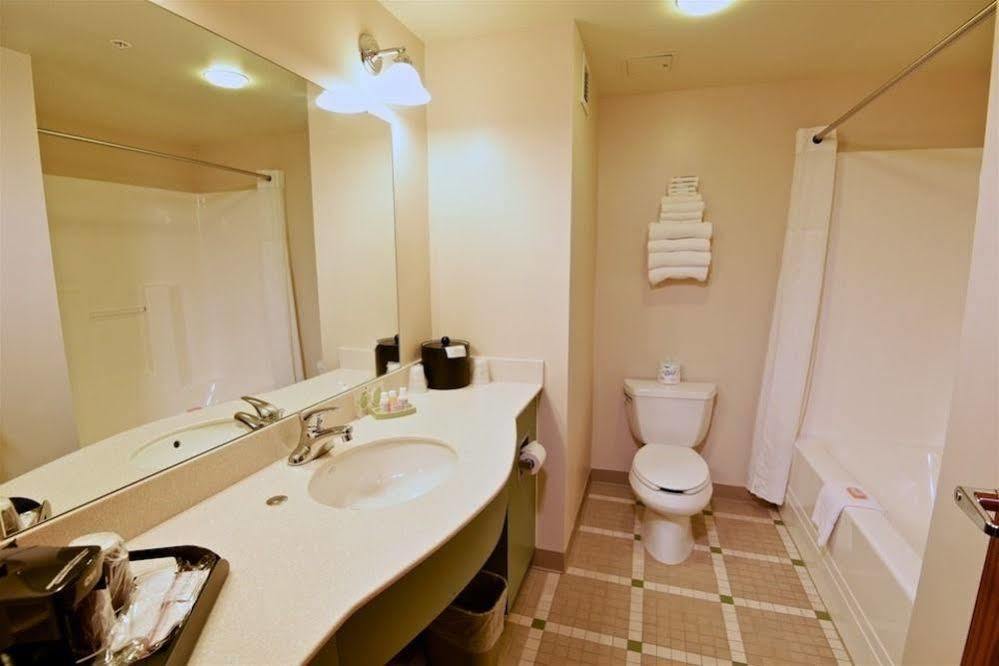 Chief Logan Lodge Hotel&Conference Bagian luar foto